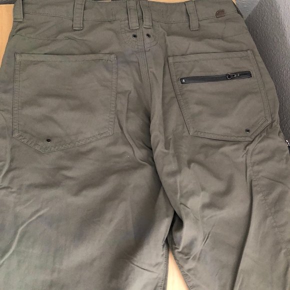 REI Boundry Athletic Cargo Shorts - 50 UPF - Picture 3 of 8